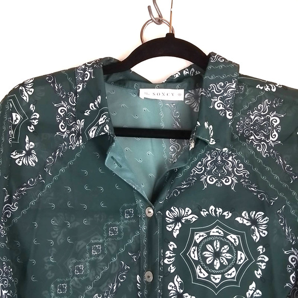 Soncy Semi Sheer High Low Waterfall Blouse Size 0 (12) in Green w/ White Print - Picture 2 of 14